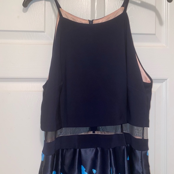 Floor- length prom dress - Picture 2 of 5